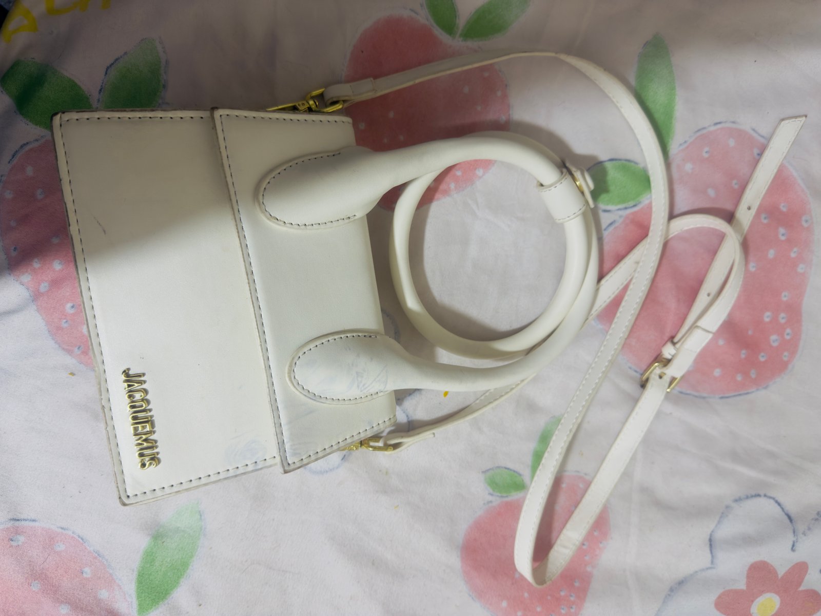 Elegant White Mini Handbag