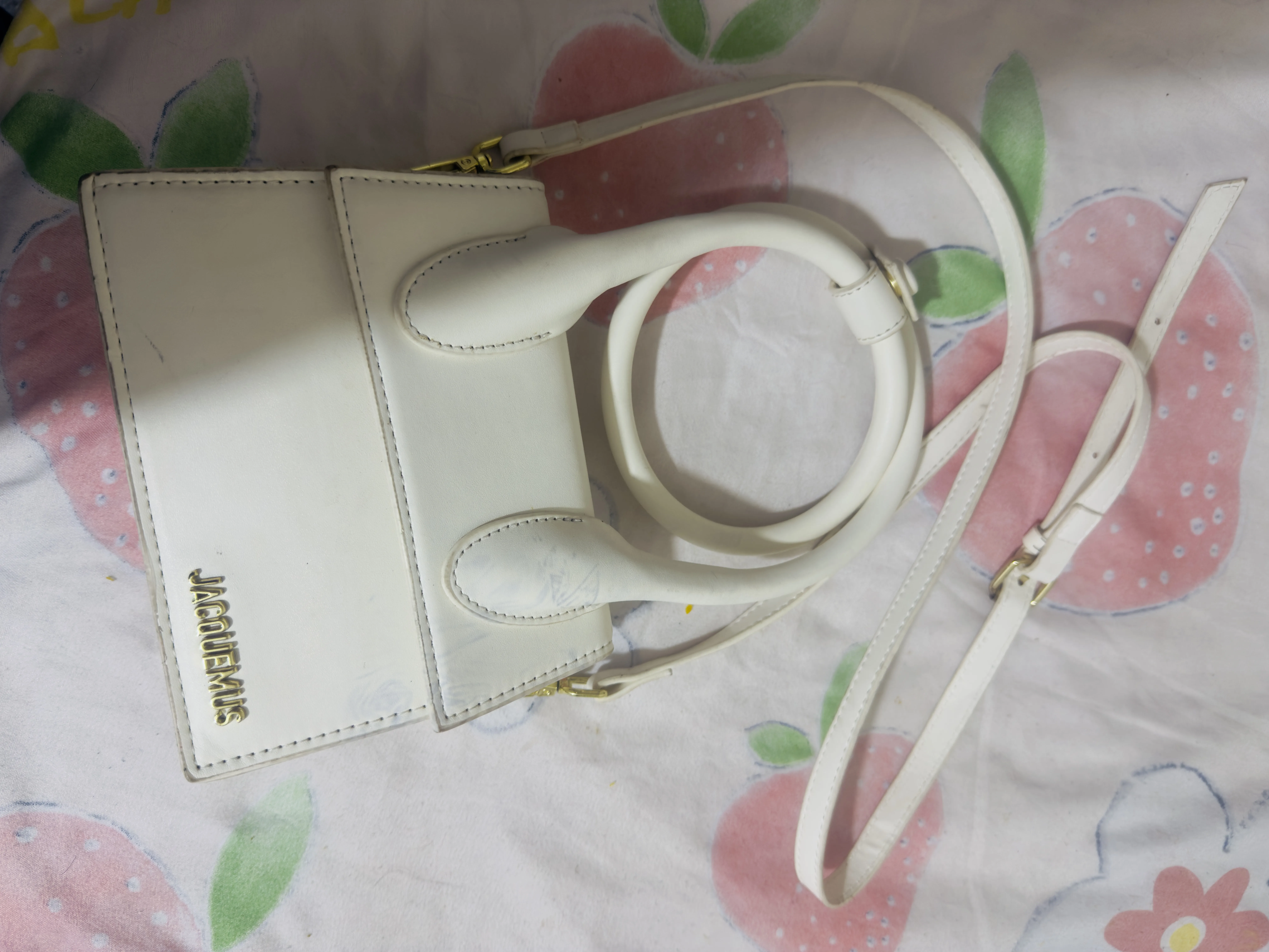Elegant White Mini Handbag