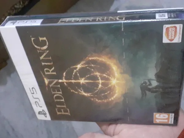 Elden Ring Ps5 (With collectors items)