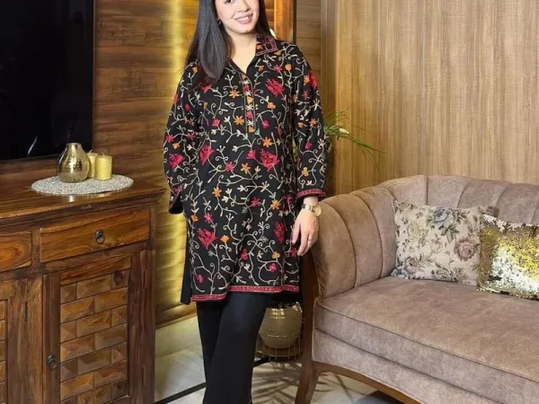 Womens 2 pcs stitched suit