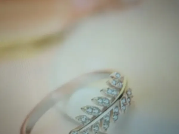 Silver leaves ring for girls..