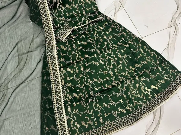 *Product Name*: Girls Raw Silk Embroidered Set Green Gold Eid Wedding